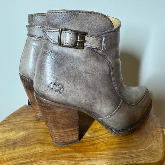 Bed Stu Isla High Heeled Bootie Boots Women Sz. 7.5 Gray/Brown Distressed Buckle - Picture 7 of 15